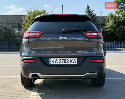 Джип Чероки 2015 в Чернигове на Automoto.ua Серый Джип Чероки, объемом двигателя 2.36 л и пробегом 161 тыс. км за 13500 $, фото 5 на Automoto.ua