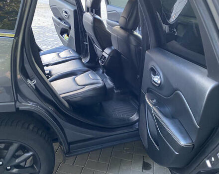 Сірий Джип Cherokee, об'ємом двигуна 2.36 л та пробігом 186 тис. км за 14900 $, фото 9 на Automoto.ua