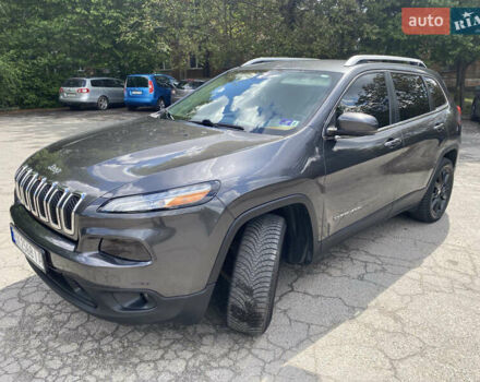 Сірий Джип Cherokee, об'ємом двигуна 2.36 л та пробігом 186 тис. км за 14900 $, фото 2 на Automoto.ua