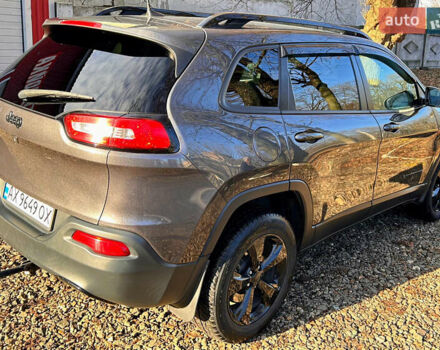 Сірий Джип Cherokee, об'ємом двигуна 2.36 л та пробігом 146 тис. км за 14500 $, фото 3 на Automoto.ua