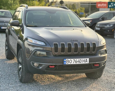 Сірий Джип Cherokee, об'ємом двигуна 3.24 л та пробігом 185 тис. км за 13700 $, фото 4 на Automoto.ua