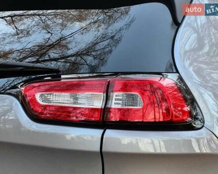 Джип Cherokee 2015 у Ахтырке на Automoto.ua Сірий Джип Cherokee, об'ємом двигуна 2.4 л та пробігом 145 тис. км за 11850 $, фото 19 на Automoto.ua