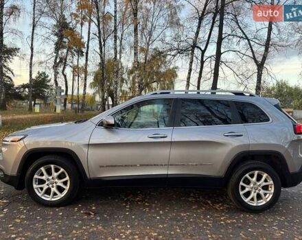 Джип Cherokee 2015 у Ахтырке на Automoto.ua Сірий Джип Cherokee, об'ємом двигуна 2.4 л та пробігом 145 тис. км за 11850 $, фото 4 на Automoto.ua