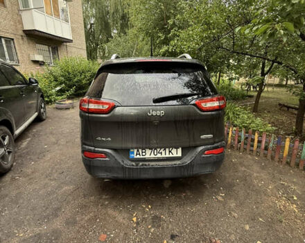 Серый Джип Чероки, объемом двигателя 2.36 л и пробегом 230 тыс. км за 14000 $, фото 3 на Automoto.ua