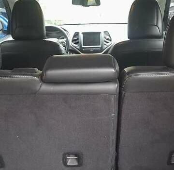 Серый Джип Чероки, объемом двигателя 2.36 л и пробегом 125 тыс. км за 15500 $, фото 10 на Automoto.ua