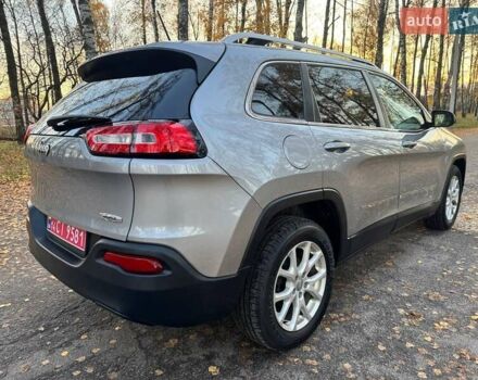 Джип Cherokee 2015 у Ахтырке на Automoto.ua Сірий Джип Cherokee, об'ємом двигуна 2.4 л та пробігом 145 тис. км за 11850 $, фото 24 на Automoto.ua