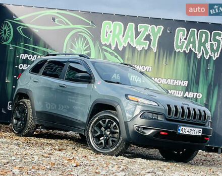 Серый Джип Чероки, объемом двигателя 2.36 л и пробегом 169 тыс. км за 12600 $, фото 1 на Automoto.ua