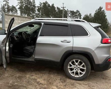 Сірий Джип Cherokee, об'ємом двигуна 2.36 л та пробігом 168 тис. км за 10500 $, фото 9 на Automoto.ua