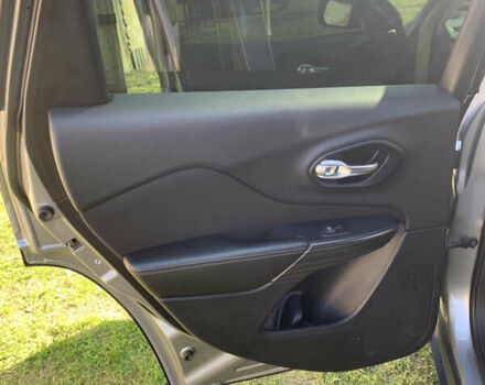 Серый Джип Чероки, объемом двигателя 2.4 л и пробегом 230 тыс. км за 12400 $, фото 16 на Automoto.ua