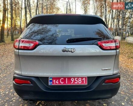 Джип Cherokee 2015 у Ахтырке на Automoto.ua Сірий Джип Cherokee, об'ємом двигуна 2.4 л та пробігом 145 тис. км за 11850 $, фото 22 на Automoto.ua