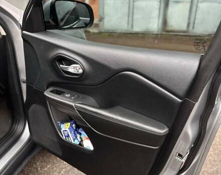 Серый Джип Чероки, объемом двигателя 3.24 л и пробегом 195 тыс. км за 14800 $, фото 17 на Automoto.ua