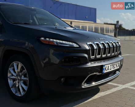 Джип Чероки 2015 в Чернигове на Automoto.ua Серый Джип Чероки, объемом двигателя 2.36 л и пробегом 161 тыс. км за 13500 $, фото 3 на Automoto.ua