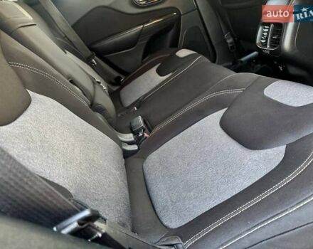 Джип Cherokee 2015 у Ахтырке на Automoto.ua Сірий Джип Cherokee, об'ємом двигуна 2.4 л та пробігом 145 тис. км за 11850 $, фото 33 на Automoto.ua