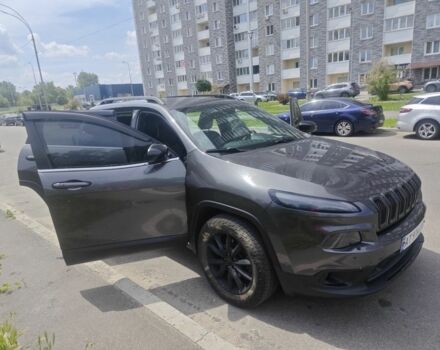 Сірий Джип Cherokee, об'ємом двигуна 3.2 л та пробігом 112 тис. км за 13000 $, фото 4 на Automoto.ua
