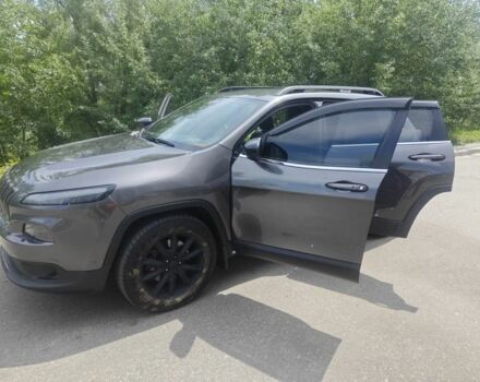 Сірий Джип Cherokee, об'ємом двигуна 3.2 л та пробігом 112 тис. км за 13000 $, фото 2 на Automoto.ua