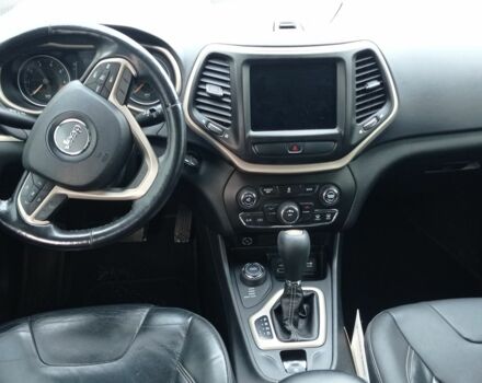 Серый Джип Чероки, объемом двигателя 2.4 л и пробегом 150 тыс. км за 11700 $, фото 5 на Automoto.ua