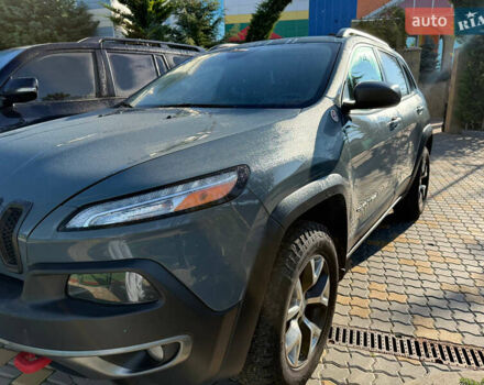Сірий Джип Cherokee, об'ємом двигуна 3.24 л та пробігом 190 тис. км за 18000 $, фото 2 на Automoto.ua