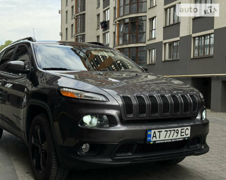 Сірий Джип Cherokee, об'ємом двигуна 2.36 л та пробігом 142 тис. км за 13500 $, фото 21 на Automoto.ua