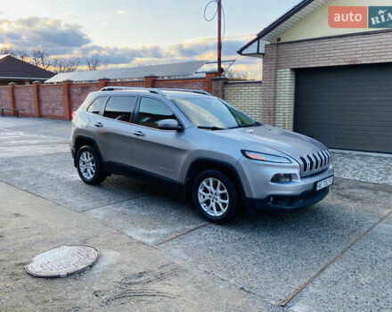 Сірий Джип Cherokee, об'ємом двигуна 2.36 л та пробігом 122 тис. км за 11800 $, фото 7 на Automoto.ua