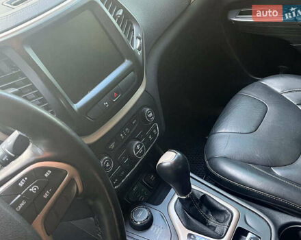 Сірий Джип Cherokee, об'ємом двигуна 3.2 л та пробігом 224 тис. км за 14490 $, фото 24 на Automoto.ua