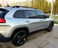 Серый Джип Чероки, объемом двигателя 2.4 л и пробегом 270 тыс. км за 14000 $, фото 1 на Automoto.ua