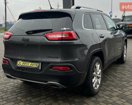 Серый Джип Чероки, объемом двигателя 3.24 л и пробегом 243 тыс. км за 12900 $, фото 6 на Automoto.ua