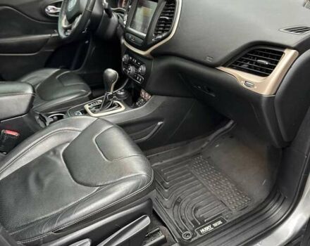 Серый Джип Чероки, объемом двигателя 3.24 л и пробегом 195 тыс. км за 14800 $, фото 16 на Automoto.ua