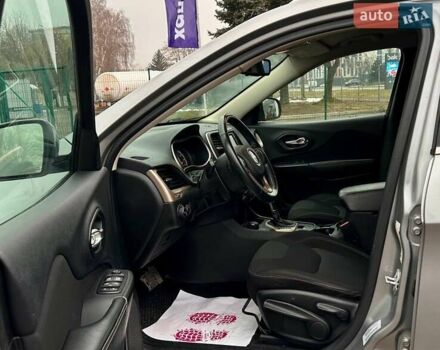 Серый Джип Чероки, объемом двигателя 2.36 л и пробегом 122 тыс. км за 15200 $, фото 10 на Automoto.ua