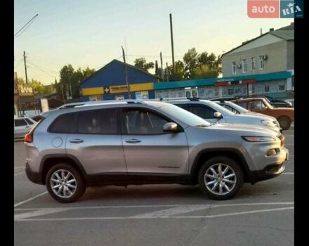 Серый Джип Чероки, объемом двигателя 2.36 л и пробегом 125 тыс. км за 15500 $, фото 1 на Automoto.ua