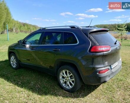 Серый Джип Чероки, объемом двигателя 2.36 л и пробегом 132 тыс. км за 12100 $, фото 3 на Automoto.ua