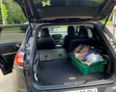Сірий Джип Cherokee, об'ємом двигуна 2.4 л та пробігом 167 тис. км за 13500 $, фото 4 на Automoto.ua