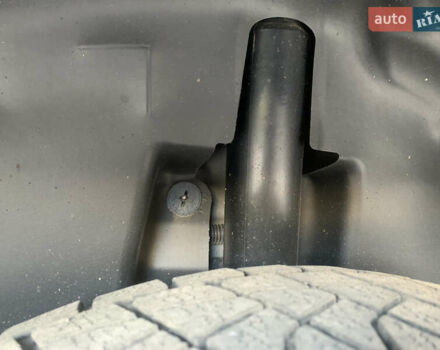 Серый Джип Чероки, объемом двигателя 2.4 л и пробегом 230 тыс. км за 12400 $, фото 12 на Automoto.ua