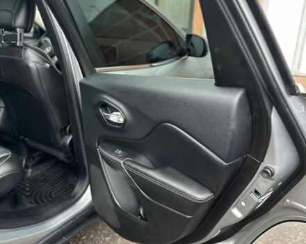 Серый Джип Чероки, объемом двигателя 3.24 л и пробегом 195 тыс. км за 14800 $, фото 23 на Automoto.ua