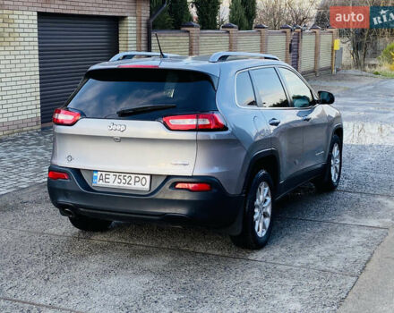 Сірий Джип Cherokee, об'ємом двигуна 2.36 л та пробігом 122 тис. км за 11800 $, фото 5 на Automoto.ua