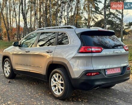Джип Cherokee 2015 у Ахтырке на Automoto.ua Сірий Джип Cherokee, об'ємом двигуна 2.4 л та пробігом 145 тис. км за 11850 $, фото 6 на Automoto.ua