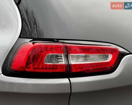 Сірий Джип Cherokee, об'ємом двигуна 2.36 л та пробігом 140 тис. км за 11852 $, фото 15 на Automoto.ua