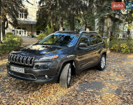 Джип Cherokee 2015 у Вінниці на Automoto.ua Сірий Джип Cherokee, об'ємом двигуна 3.24 л та пробігом 195 тис. км за 14500 $, фото 1 на Automoto.ua