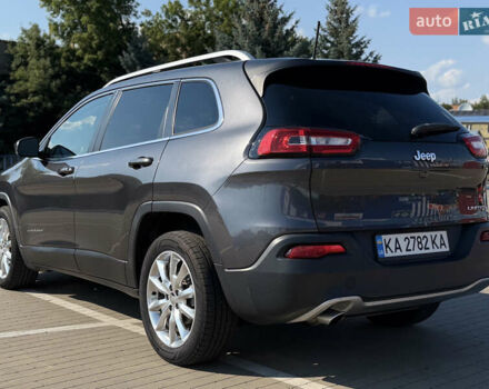 Джип Чероки 2015 в Чернигове на Automoto.ua Серый Джип Чероки, объемом двигателя 2.36 л и пробегом 161 тыс. км за 13500 $, фото 7 на Automoto.ua