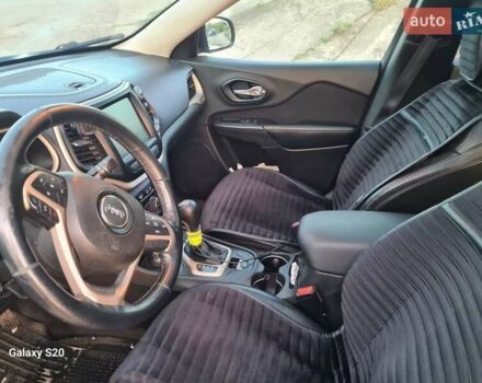 Серый Джип Чероки, объемом двигателя 3.2 л и пробегом 252 тыс. км за 12600 $, фото 9 на Automoto.ua