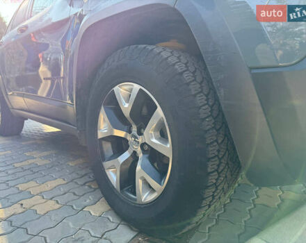 Сірий Джип Cherokee, об'ємом двигуна 3.24 л та пробігом 190 тис. км за 18000 $, фото 4 на Automoto.ua