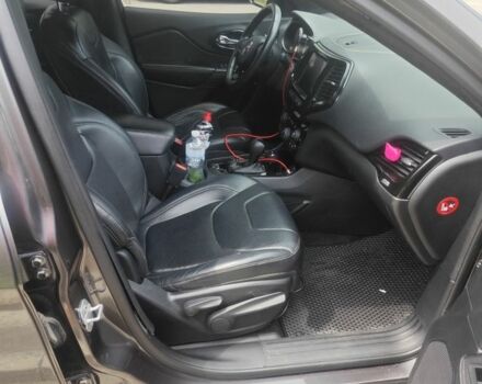 Сірий Джип Cherokee, об'ємом двигуна 3.2 л та пробігом 112 тис. км за 13000 $, фото 14 на Automoto.ua