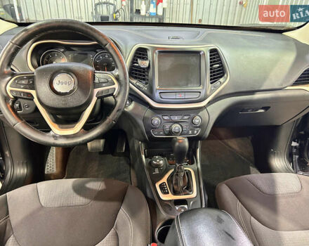 Сірий Джип Cherokee, об'ємом двигуна 2.36 л та пробігом 146 тис. км за 14500 $, фото 13 на Automoto.ua