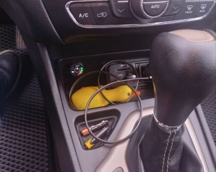 Сірий Джип Cherokee, об'ємом двигуна 2.4 л та пробігом 177 тис. км за 12400 $, фото 10 на Automoto.ua