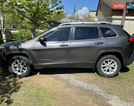 Сірий Джип Cherokee, об'ємом двигуна 2.36 л та пробігом 195 тис. км за 13950 $, фото 3 на Automoto.ua