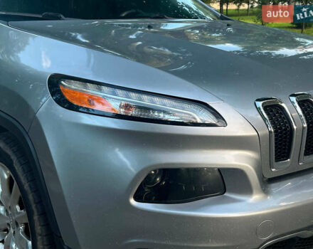 Сірий Джип Cherokee, об'ємом двигуна 3.2 л та пробігом 224 тис. км за 14490 $, фото 1 на Automoto.ua