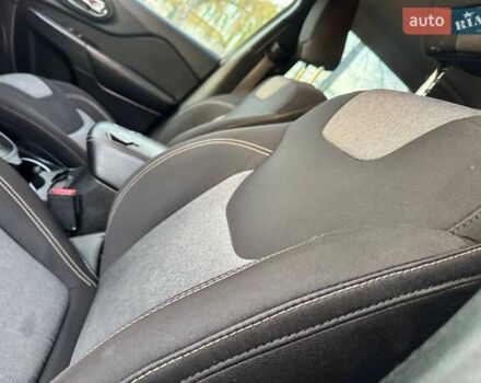 Джип Cherokee 2015 у Ахтырке на Automoto.ua Сірий Джип Cherokee, об'ємом двигуна 2.4 л та пробігом 145 тис. км за 11850 $, фото 26 на Automoto.ua