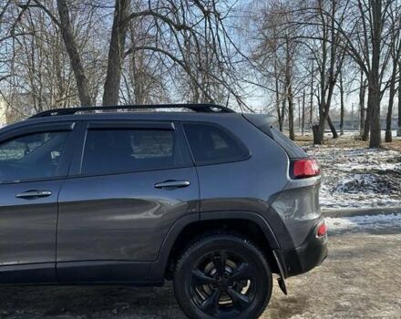 Серый Джип Чероки, объемом двигателя 3.2 л и пробегом 208 тыс. км за 14600 $, фото 1 на Automoto.ua