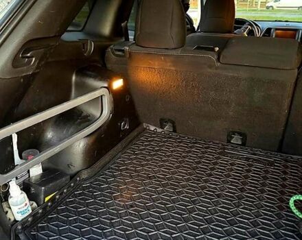 Серый Джип Чероки, объемом двигателя 2.4 л и пробегом 270 тыс. км за 14000 $, фото 8 на Automoto.ua