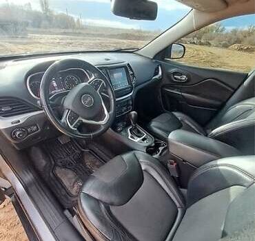 Сірий Джип Cherokee, об'ємом двигуна 2.4 л та пробігом 320 тис. км за 12000 $, фото 6 на Automoto.ua