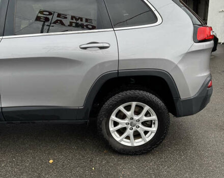 Серый Джип Чероки, объемом двигателя 3.24 л и пробегом 148 тыс. км за 17500 $, фото 4 на Automoto.ua